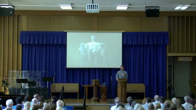 Rev. Dr. David G. Watermulder at the start of Prayers of the Bible: Solomon's Prayer