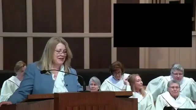 Rev. Erica Rader at the start of Clothing Optional